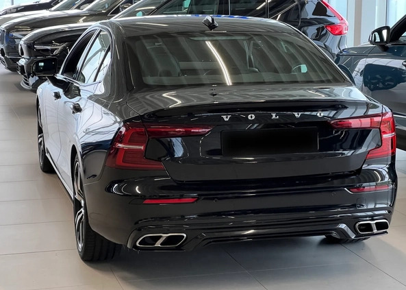 Volvo S60 cena 129900 przebieg: 124000, rok produkcji 2020 z Halinów małe 407